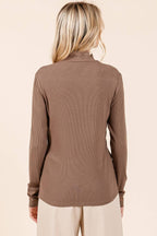RIB MOCK NECK LONG SLEEVE KNIT TOP: MOCHA / S-M-L