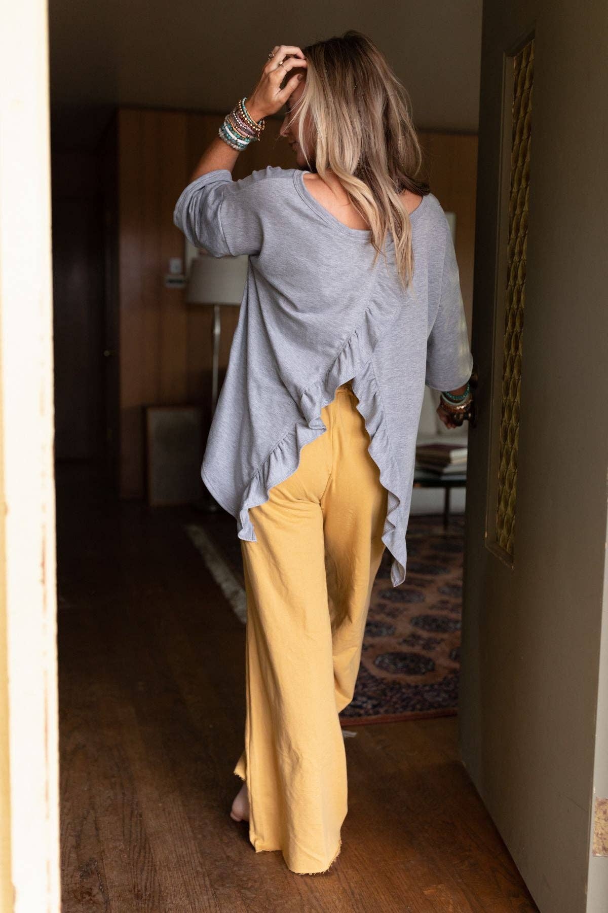 Must Have High Low Tee - Heather Gray: L